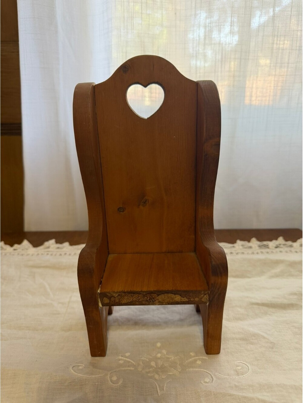 Vintage Handmade Heart Cut Out Wood Doll Chair/Trinket Display